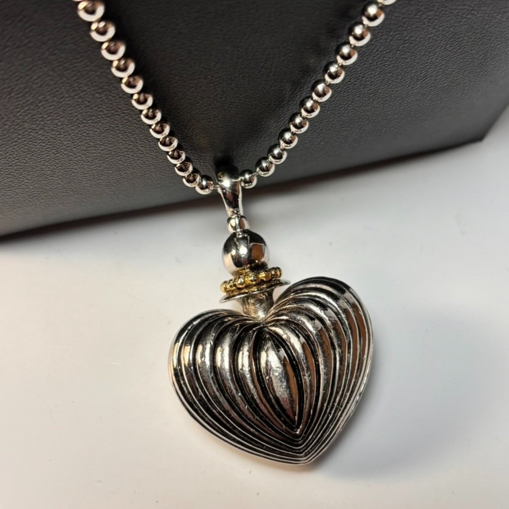 Necklace Set Vintage Silver Gold Heart Pendant Black Glitter Lucite Links - Picture 8 of 11